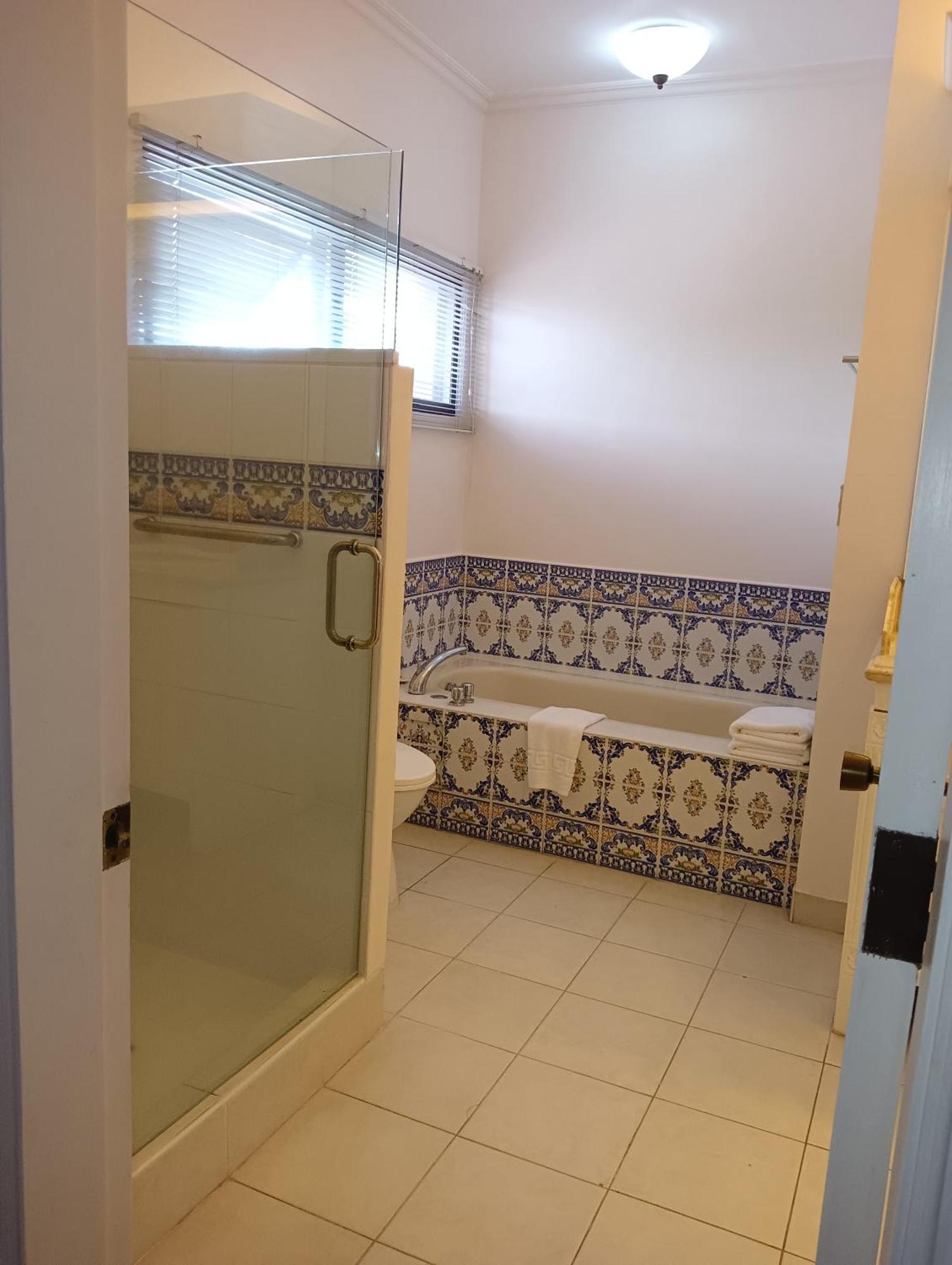 Sophia Suites Residence Hotel Cebu Eksteriør billede