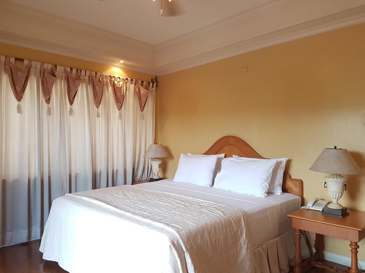 Sophia Suites Residence Hotel Cebu Eksteriør billede