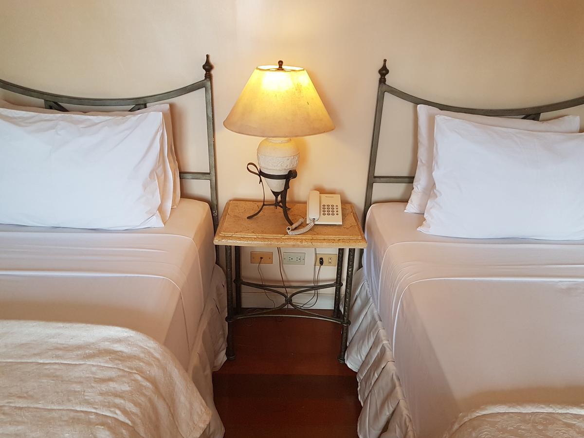 Sophia Suites Residence Hotel Cebu Eksteriør billede