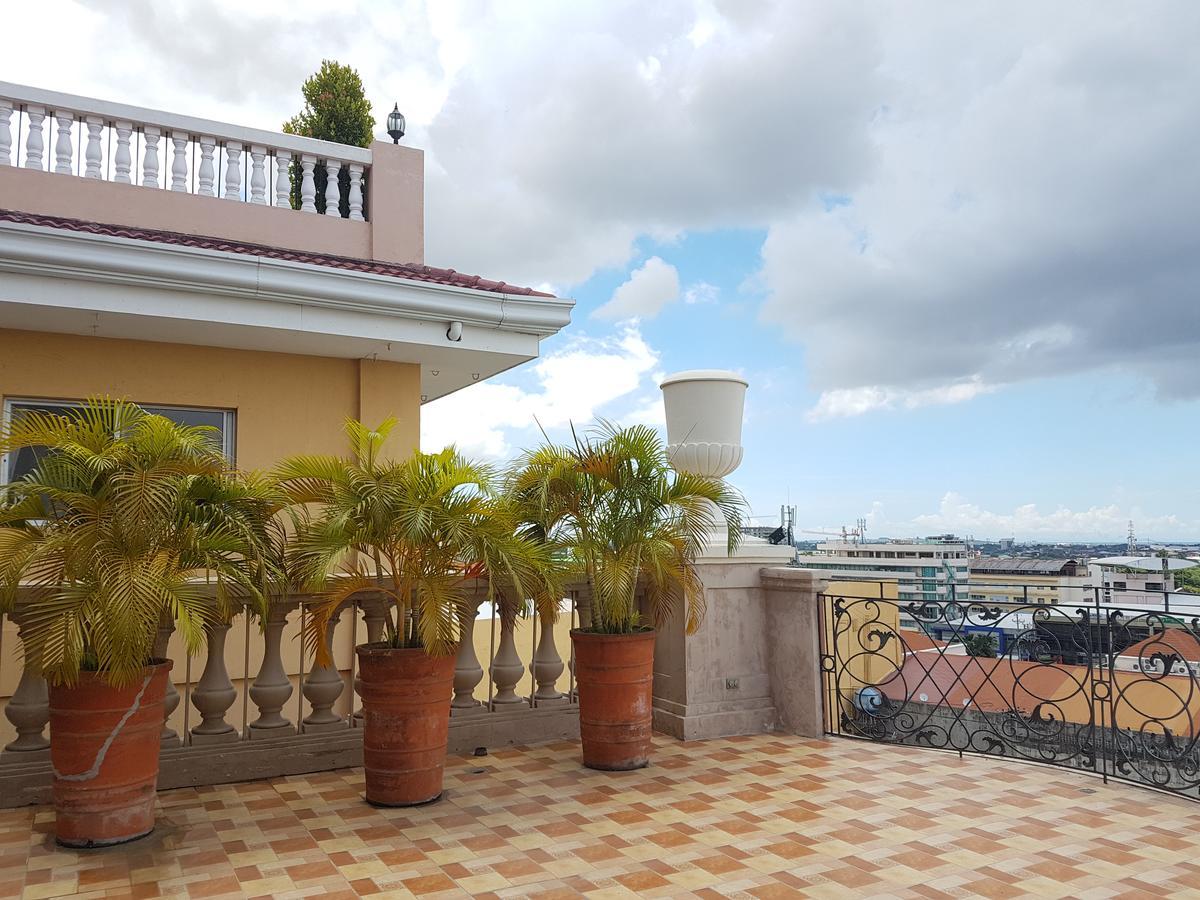 Sophia Suites Residence Hotel Cebu Eksteriør billede